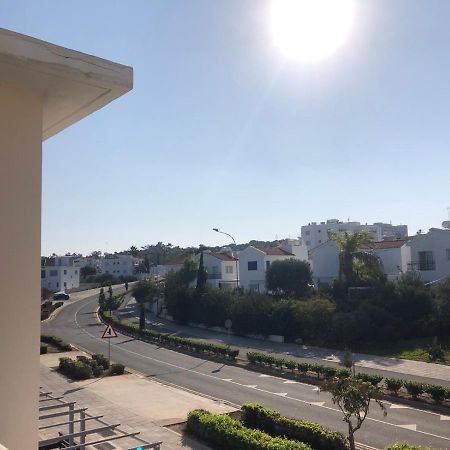 Sunny Holiday By Konnos Paralimni Ngoại thất bức ảnh